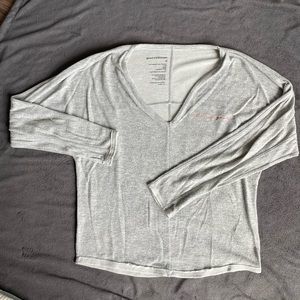 Good hYOUman - V-neck sweater